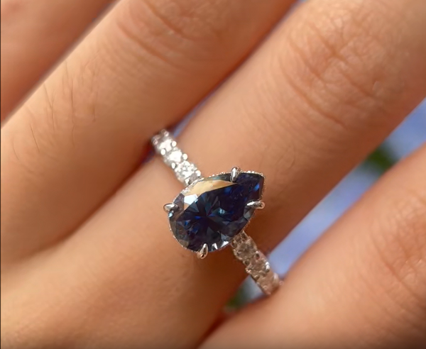 Kuololit 3CT Blue Moissanite Ring for Women Solid 18K White Gold Origanal Blue Color Pear Cut E W Ring for Engagement Christmas
