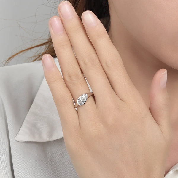 Kuololit 1.5ct Pear Cut Moissanite Rings for Women Solid 14K 10K 585 White Gold for Engagement Wedding Christmas Classsic New