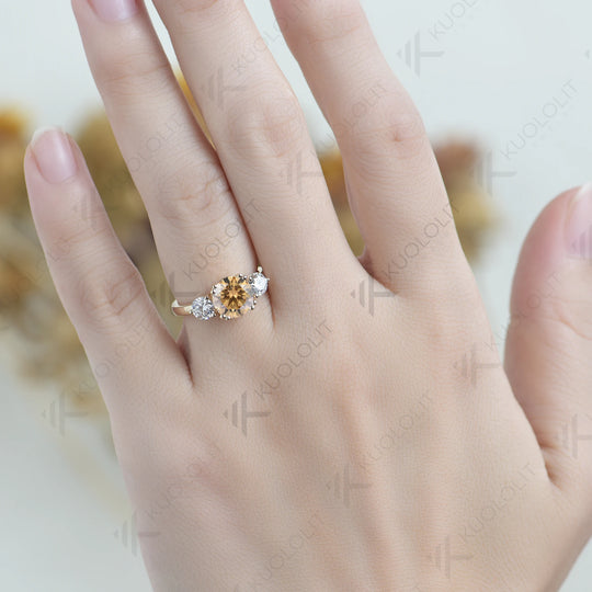 Kuololit 2CT Champagne Moissanite and 0.8ct White Moissanite Rings for Women Round Cut Solitaire Ring for Engagement Wedding